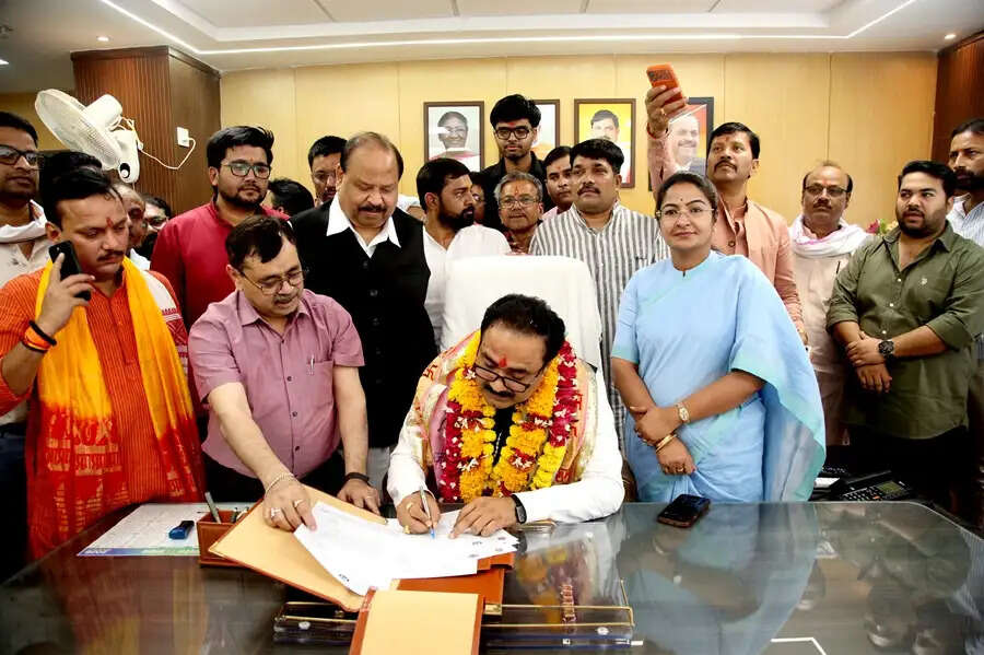 भोपाल: सत्येंद्र भूषण सिंह ने लघु उद्योग निगम के अध्यक्ष का किया पदभार ग्रहण
