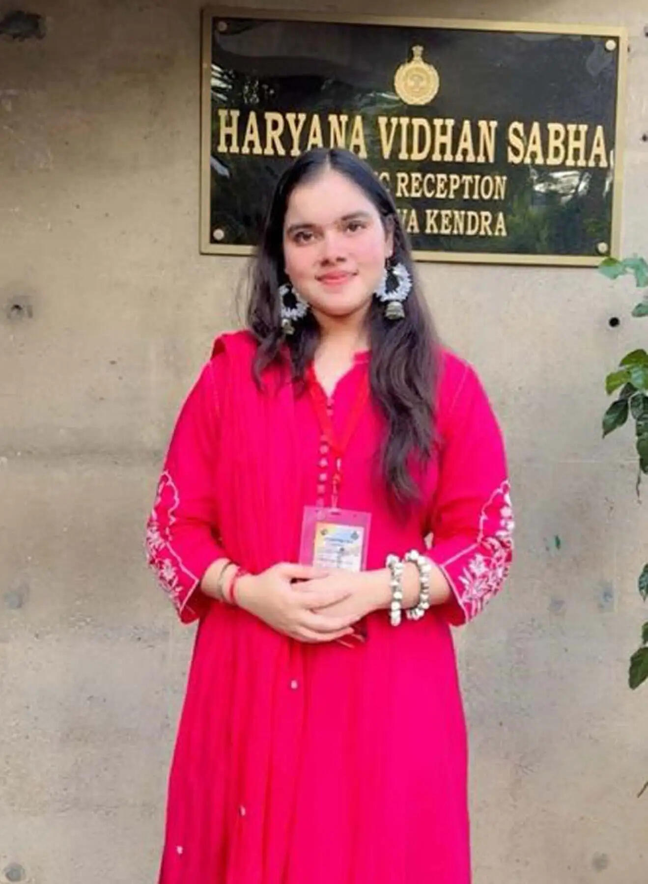 गुरुग्राम: हरियाणा विस में युवा संवाद में माही वशिष्ठ ने पंचायत मंत्री की दमदार भूमिका निभाई