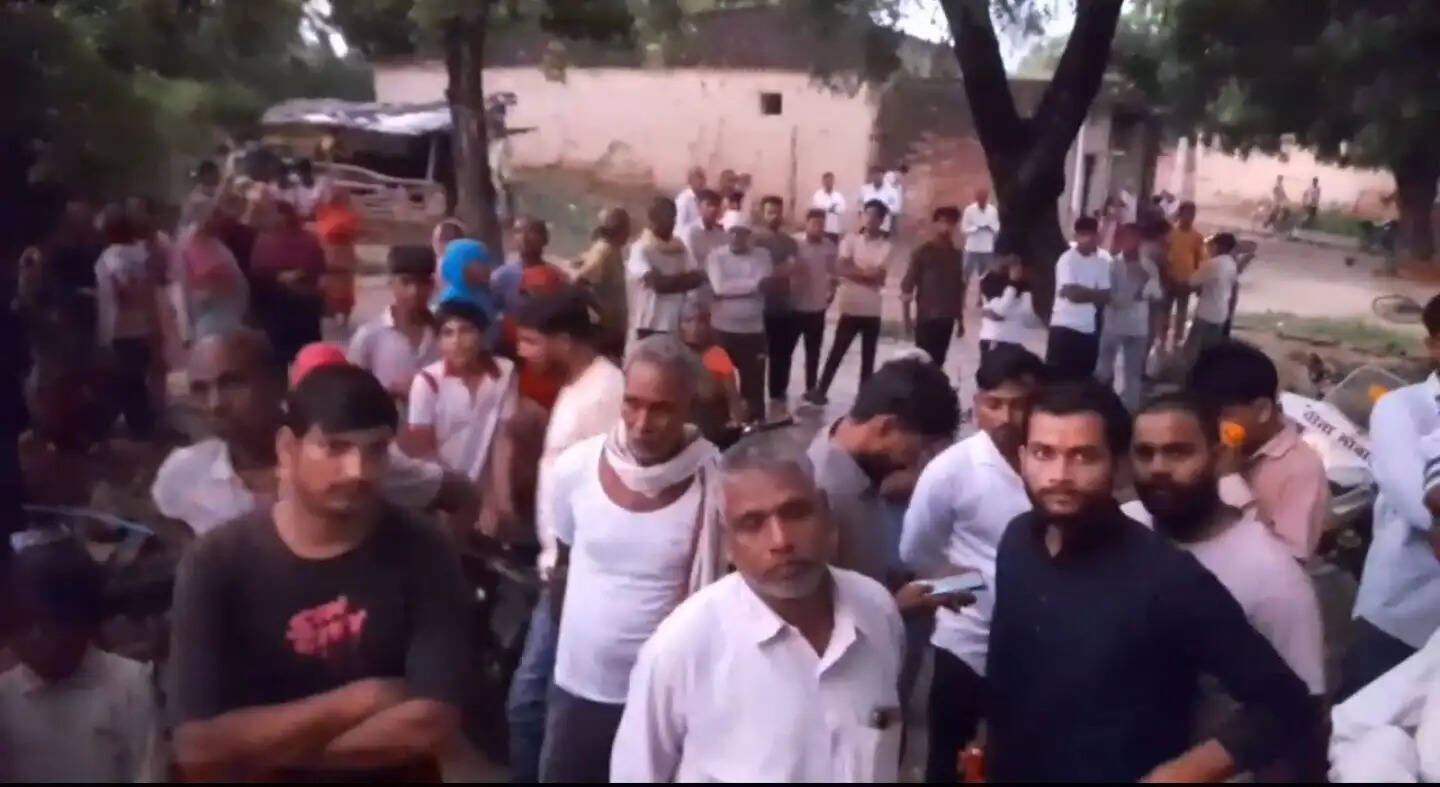 विवाहिता का शव फांसी के फंदे से लटका मिला, जांच में जुटी पुलिस