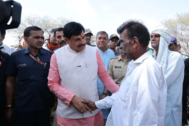 उज्जैन: अचानक उपार्जन केंद्र का निरीक्षण करने पहुंचे मुख्यमंत्री, व्यवस्थाओं का लिया जायजा