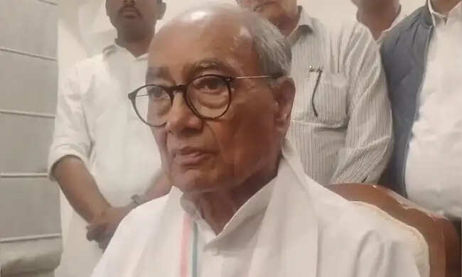 दिग्विजय सिंह आज अयोध्या पहुंचकर भगवान श्रीरामलला के दर्शन करेंगे