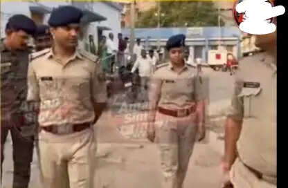 नवादा में पुलिस मुठभेड़: 50 हजार का इनामी घायल, डॉक्टर हत्याकांड का फरार आरोपी गिरफ्तार