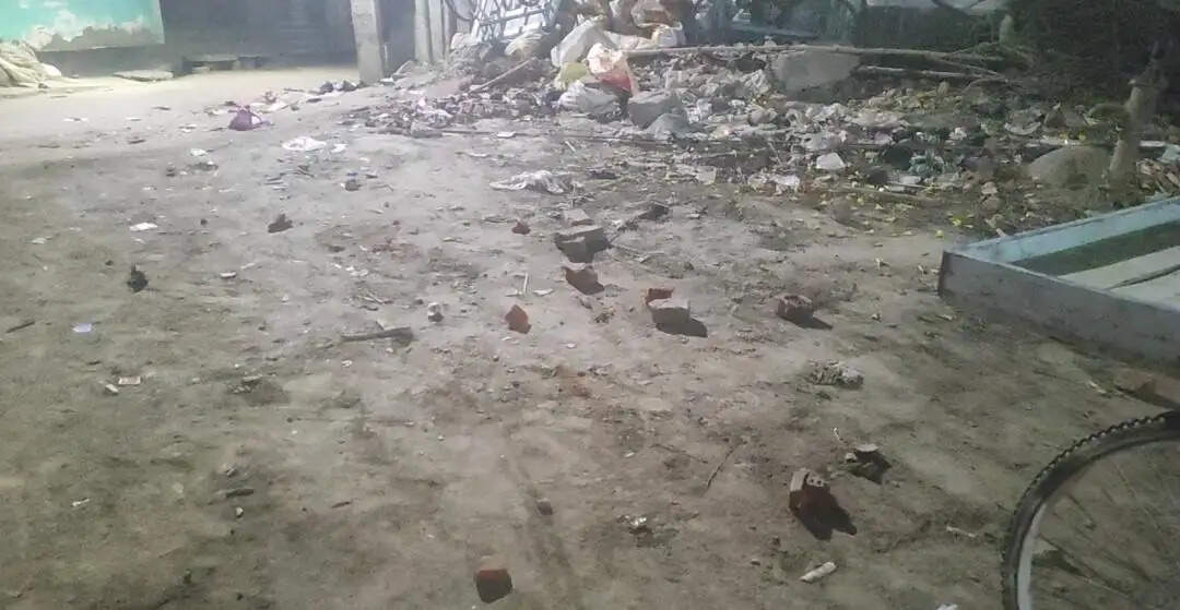 महाराजगंज में बवाल! मामूली विवाद मे पत्थरबाजी