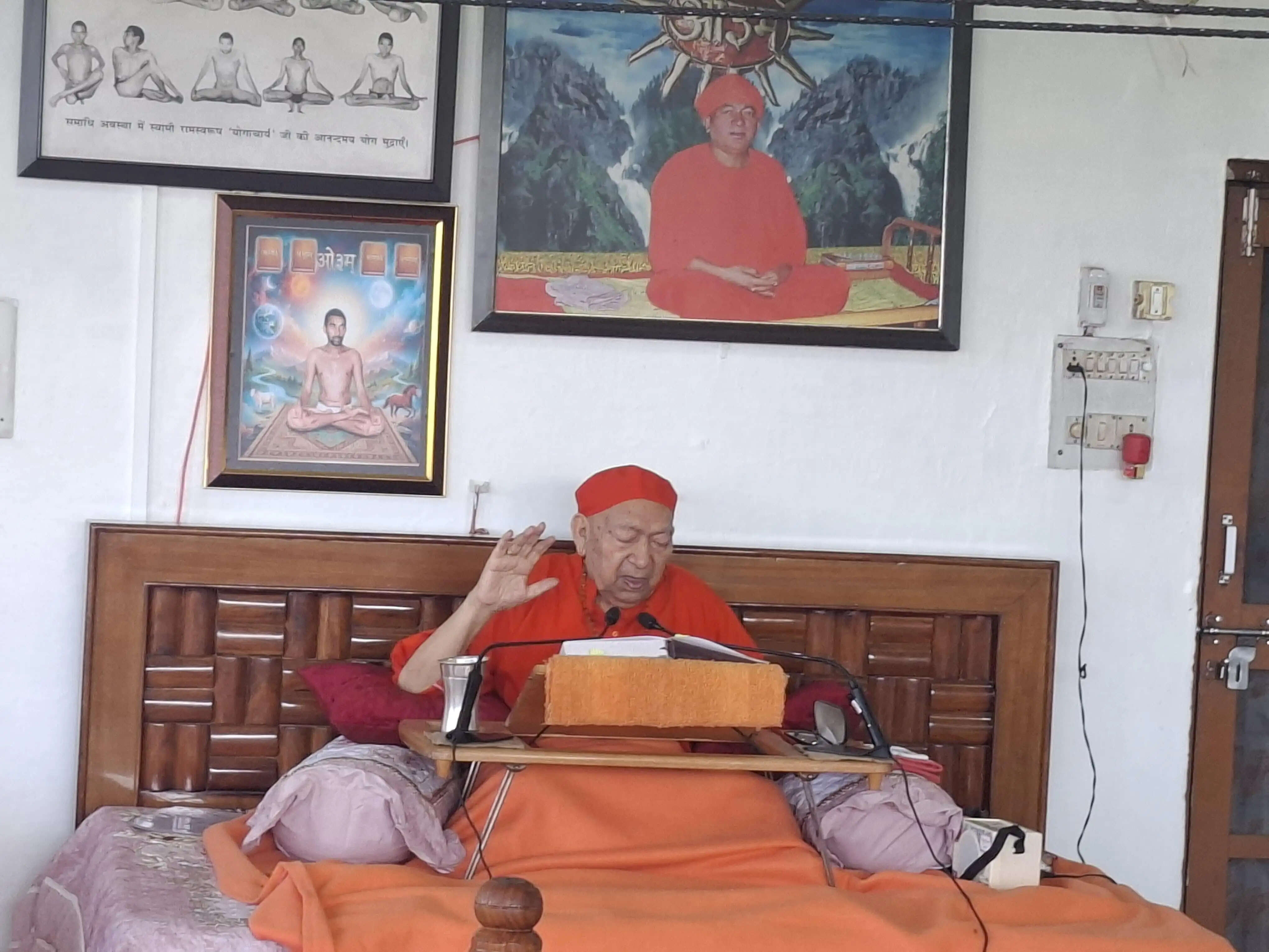 वेद मन्दिर योल में यज्ञानुष्ठान का 51वां दिन-स्वामी राम स्वरूप ने सामवेद मंत्रों का महत्व समझाया