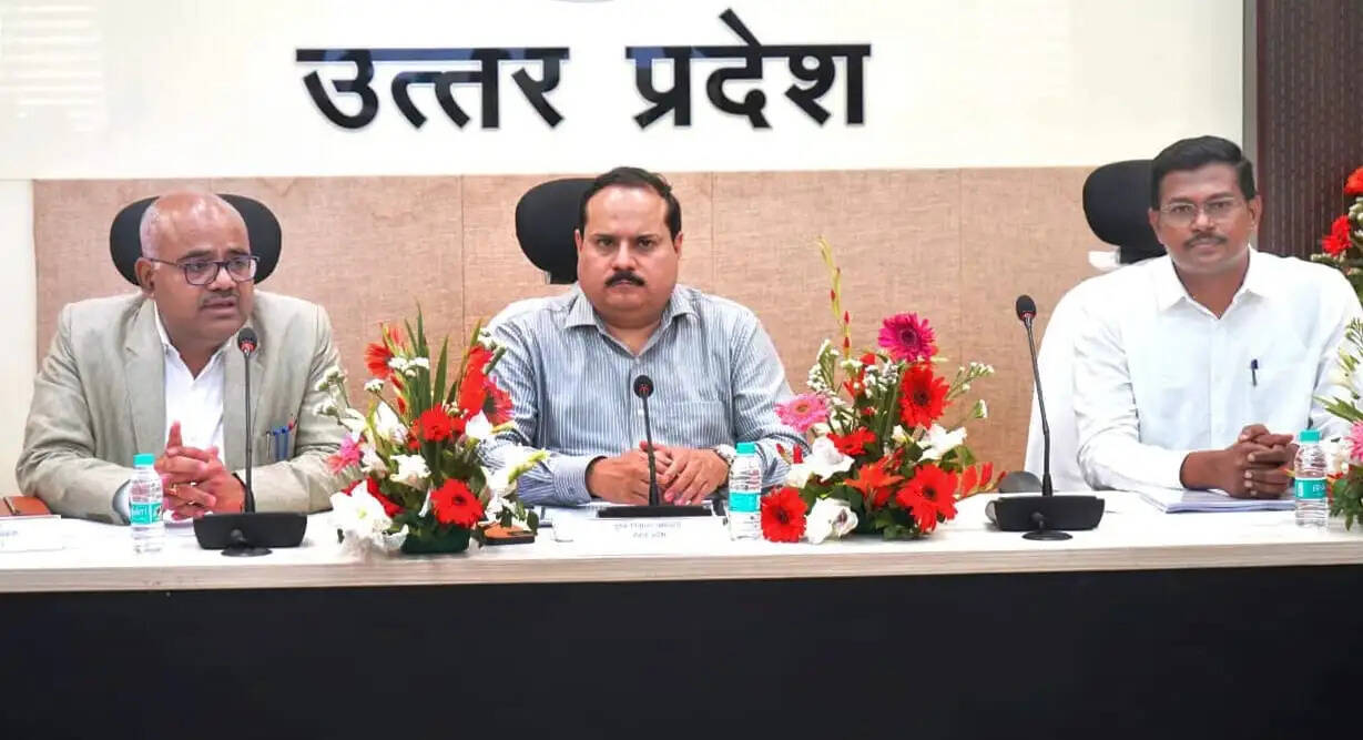 बीएलओ के समर्पण से सफल हो रहा पुनरीक्षण अभियान : नवदीप रिणवा