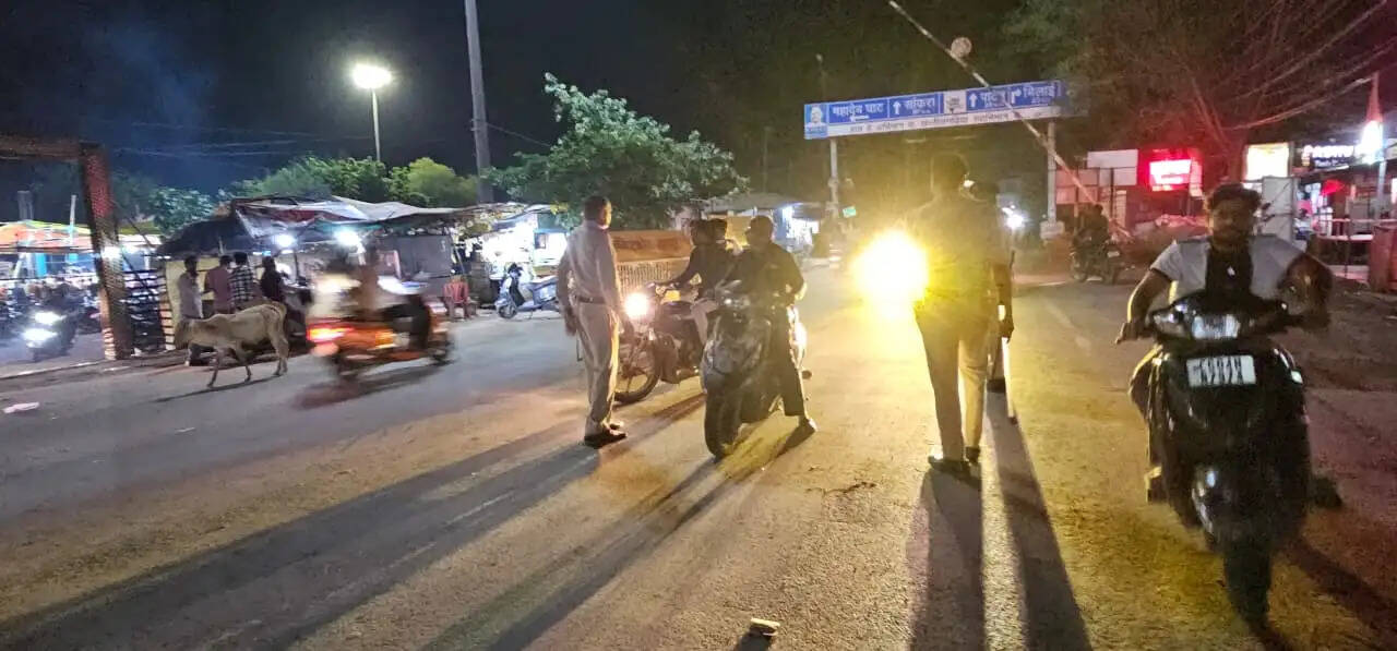 स्वतंत्रता दिवस : आठ सौ से अधिक पुलिस अधिकारी और जवान संभाल रहे सुरक्षा की कमान, एंट्री-एग्जिट पॉइंट पर 24 घंटे नाकेबंदी