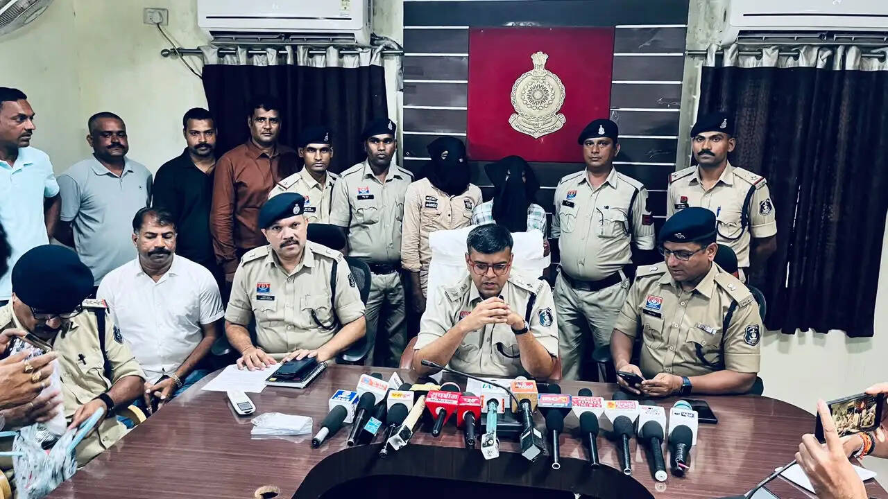 छुरी में राज ज्वेलर्स लूटकांड का खुलासा: दो आरोपित गिरफ्तार, तीसरा फरार
