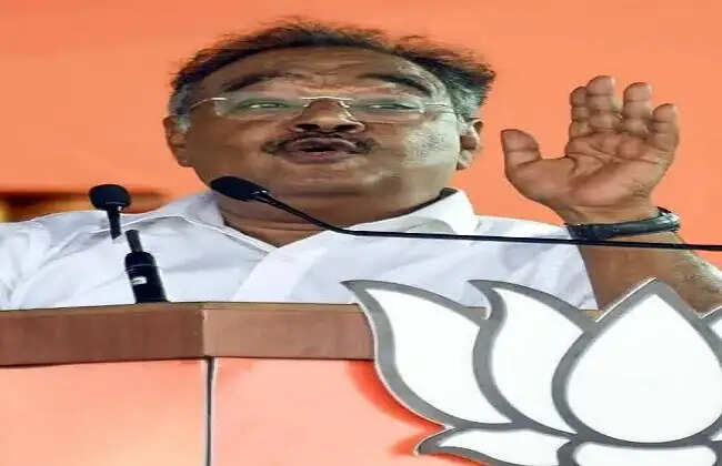 हुमायूं कबीर की गिरफ्तारी पर&nbsp;शमिक&nbsp;भट्टाचार्य का बयान, बोले- जरूरत थी, इसलिए पुलिस ने गिरफ्तार किया