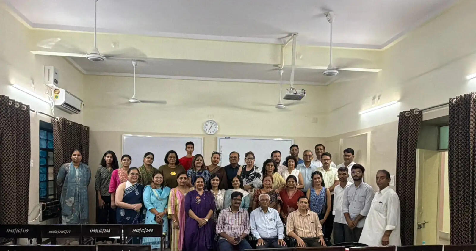 किताबें बनीं संवाद का जरिया,&nbsp;वर्ल्ड ऑफ़ वर्ड्स बुक क्लब के इन्फो सेशन में उमड़ा उत्साह