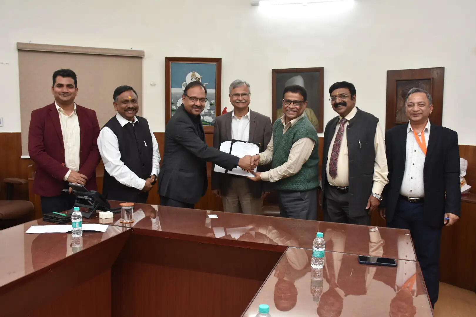 बहुराष्ट्रीय मोटर कंपनी ने बीएचयू में सीएसआर के तहत रक्तदान करने वाली मोबाइल वैन को किया वित्त पोषित