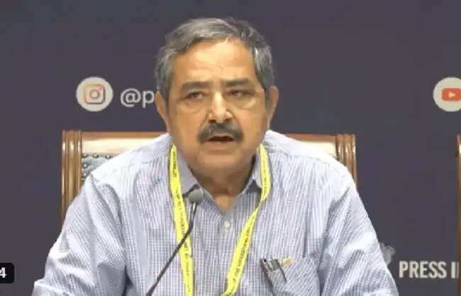प्रधानमंत्री ने विनिर्माण क्षेत्र में तेजी लाने के लिए शिकायतों के निपटारे पर दिया जोर : लाहिड़ी