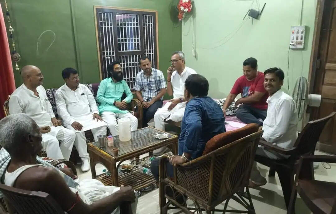 बेनीपुर में सड़क निर्माण कार्यों में देरी पर विधायक विनय चौधरी सख्त