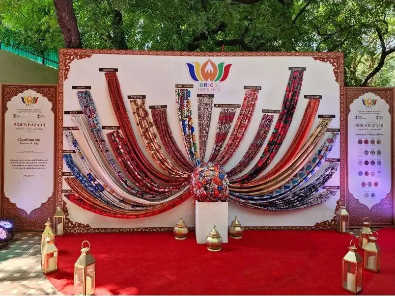 ब्रिक्स बाजार में 18 देशों के 44 कारीगरों ने प्रदर्शित की हस्तकला