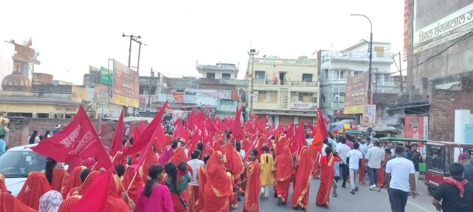 निषादराज जयंती पर उमड़ा जनसैलाब, “जय निषादराज” के जयकारों से गूंजा जौनपुर