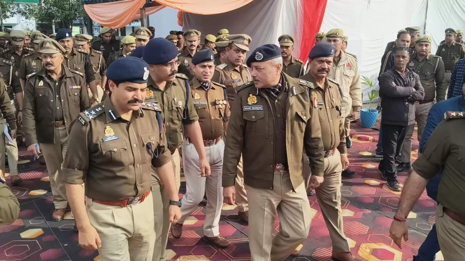 एडीजी व डीआईजी ने&nbsp;बड़ौत कोतवाली में बाबा शाहमल की प्रतिमा का अनावरण किया