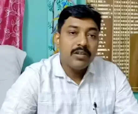 मेदिनीपुर देर रात में पेड़ काटकर तस्करी का प्रयास विफल, वन विभाग ने चार वाहन किए जब्त