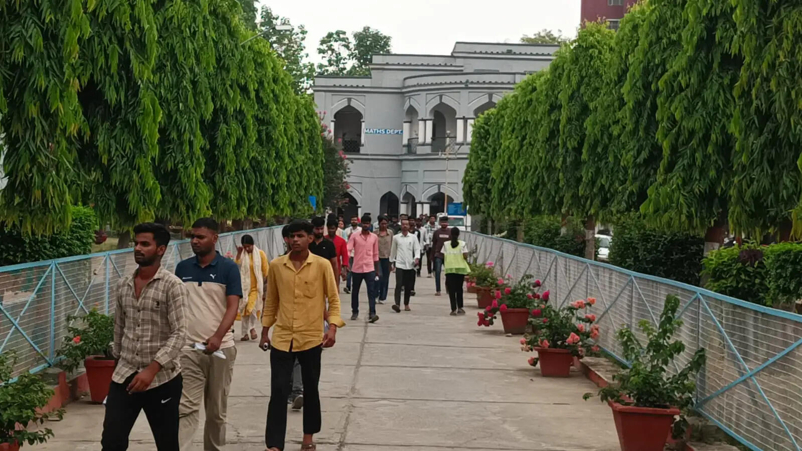 पुलिस आरक्षी भर्ती परीक्षा: दो दिनों में 20,921 अभ्यर्थी अनुपस्थित