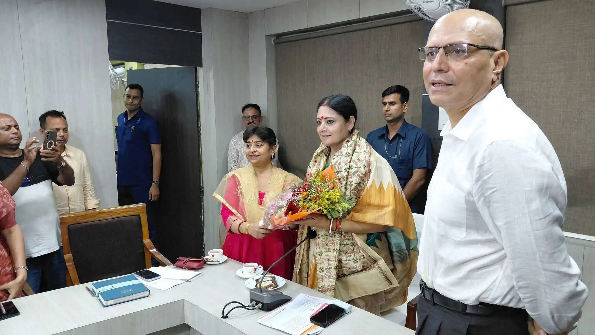 महत्वपूर्ण विभागों की जिम्मेदारी संभालते ही सक्रिय हुईं अग्निमित्रा पॉल
