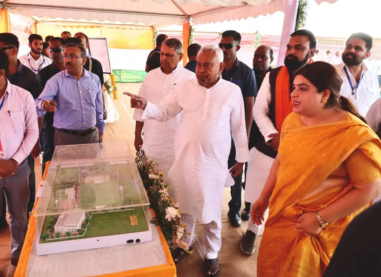 मुख्यमंत्री ने समृद्धि यात्रा के दौरान गया जिले को दी 744 करोड़ रुपये की योजनाओं की सौगात