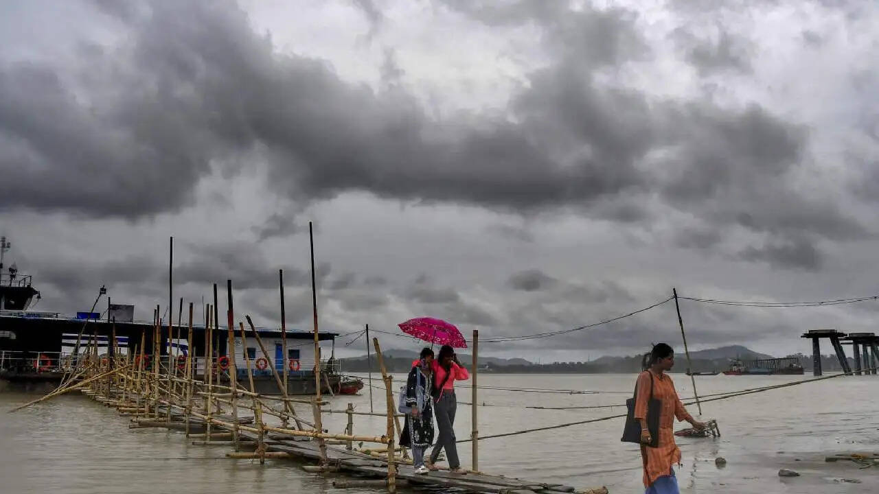 दक्षिण बंगाल में कालबैसाखी का अलर्ट, कोलकाता समेत कई जिलों में बारिश की संभावना