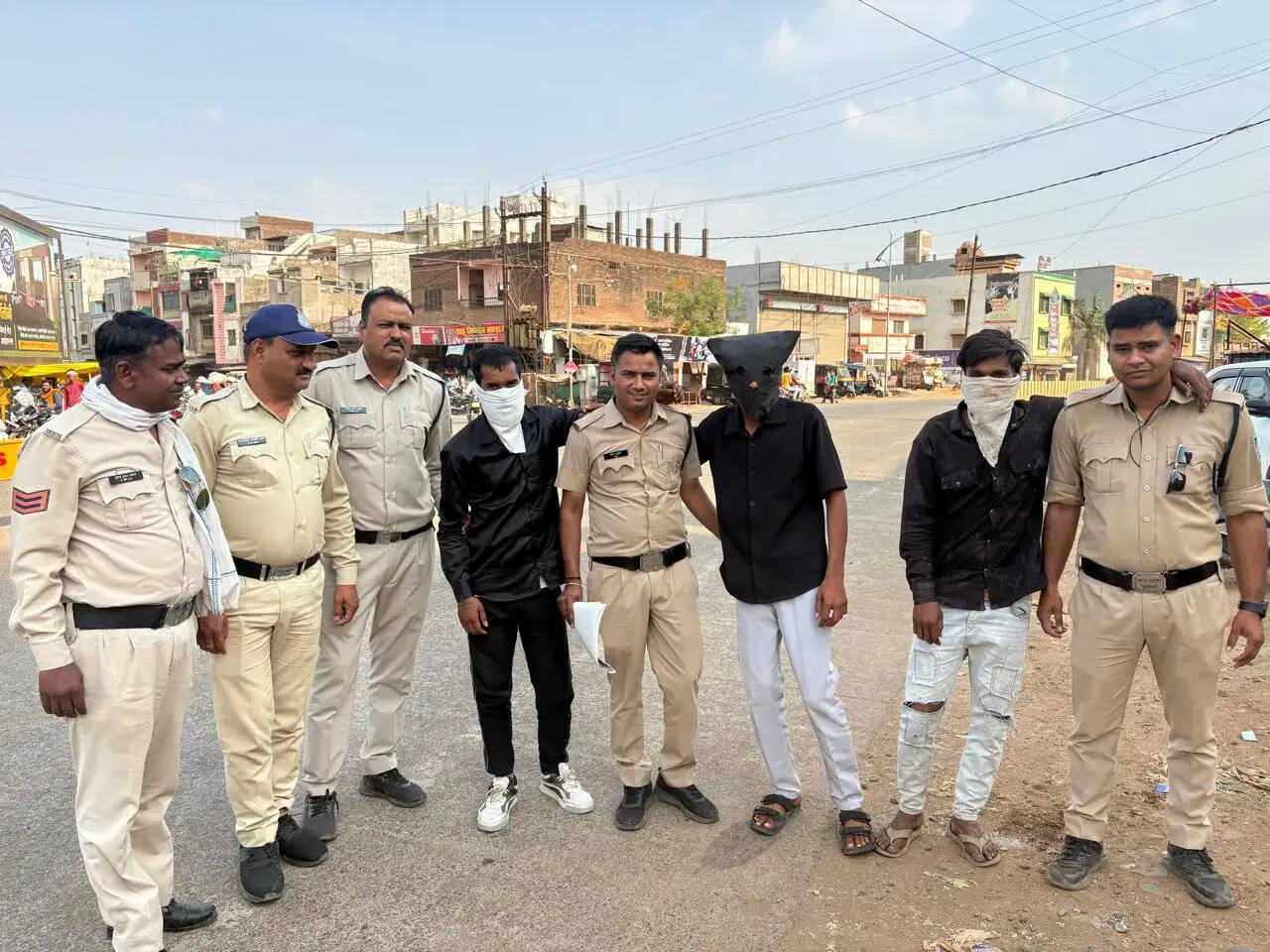 अशोकनगर: दहशत फैलाने वाले गिरोह के 3 गुर्गे दबोचे, खाकी का खौफ देख भूले रॉयल गिरी