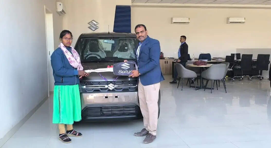 शिक्षा ने बदली जिंदगी: पहाड़ी कोरवा युवती बनी प्रेरणास्रोत