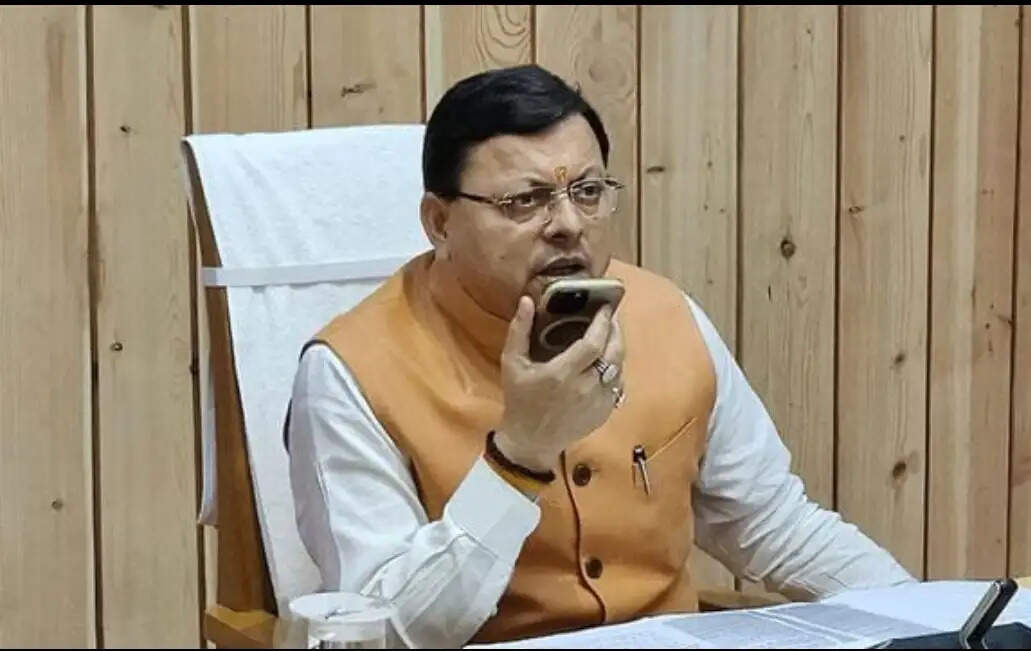 चमोली के खैनूरी गांव की क्षतिग्रस्त सड़क का मुख्यमंत्री ने लिया संज्ञान, शीघ्र बहाली के निर्देश