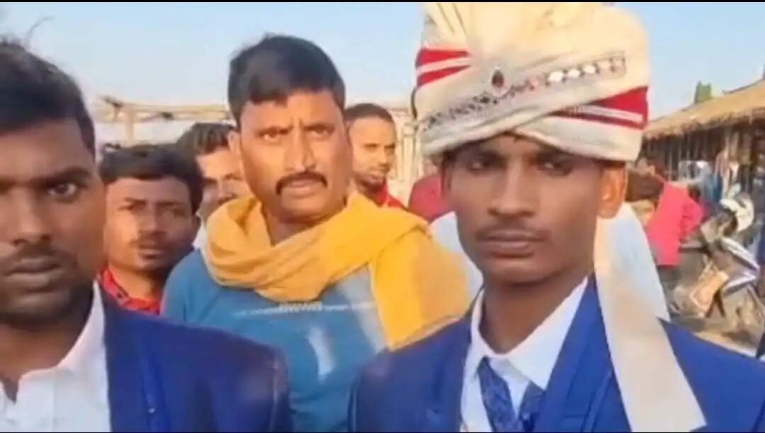 विक्रमशिला सेतु बंद, शादी में संकट, दूल्हे ने लगाई डीएम से गुहार
