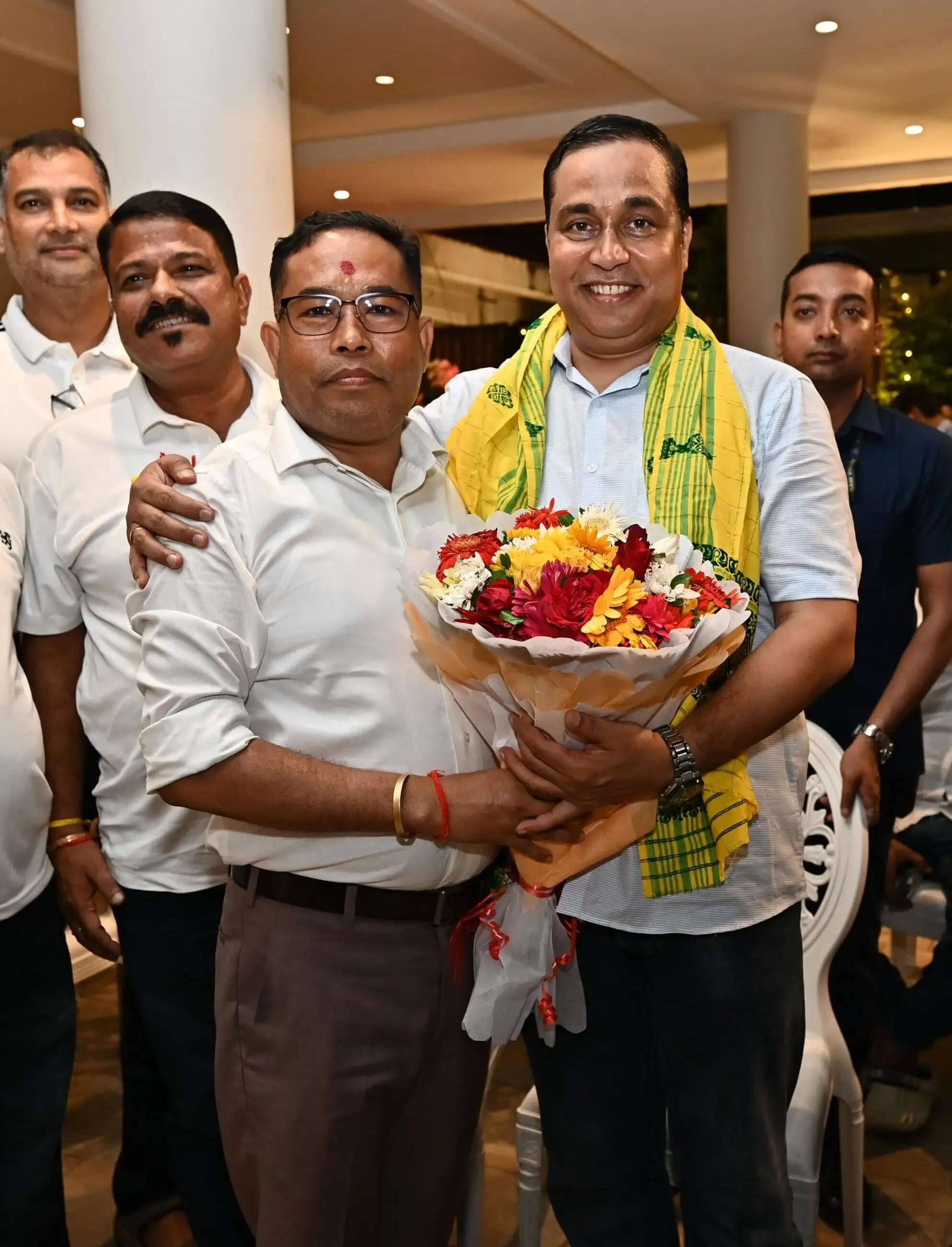 बीटीआर के ईएम कर्मेश्वर राय ने मंत्री जयंत मल्लबरुवा को दी जन्मदिन की शुभकामनाएं