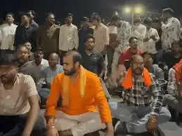 भोपाल में मंदिर के बाहर बोरे में मिले मवेशी के अवशेष, हिंदू संगठनों ने&nbsp;किया&nbsp;चक्काजाम, जांच में जुटी पुलिस