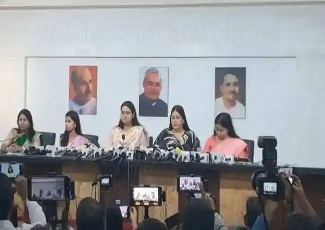 सांसद पप्पू यादव के बयान पर भाजपा महिला विधायकाें ने पूरे देश की महिलाआं से माफी मांगने की मांग की