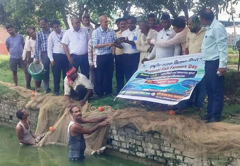 राष्ट्रीय मत्स्य किसान दिवस: तकनीक और नवाचार से सशक्त होंगे मत्स्य पालक*