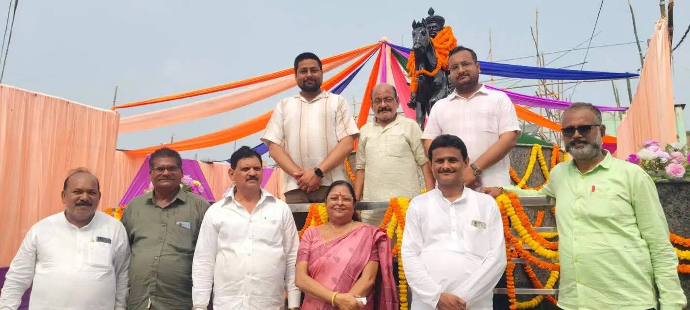 विजयोत्सव पर बाबू वीर कुंवर सिंह को दी गई श्रद्धांजलि