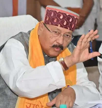 यात्रियों की सुगम, सुखद, सुरक्षित यात्रा के लिए तैयार है सरकार: महाराज