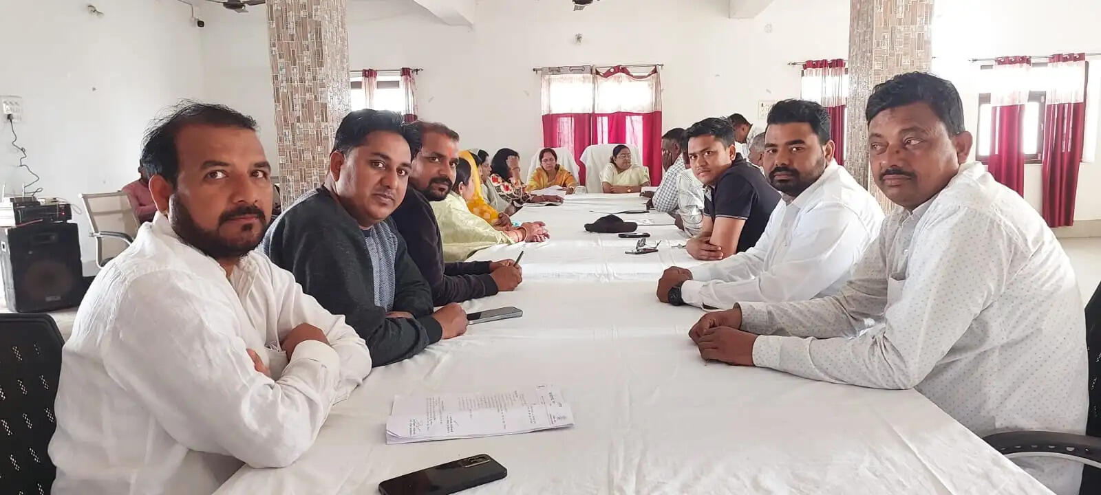 नप की बैठक में 15 एजेंडों पर लगी मुहर,होल्डिंग टैक्स का भुगतान ऑनलाइन नहीं ऑफलाइन ही