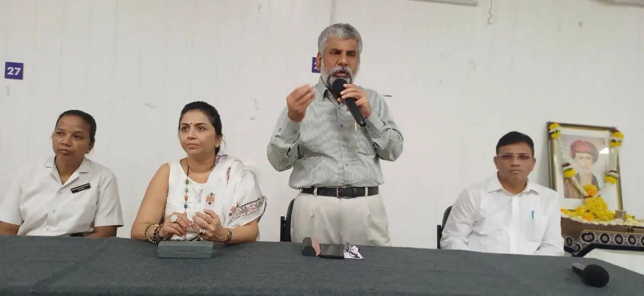 मरीजों से सौहाद्र रिश्ते ही फूले को सच्ची श्रद्धांजलि - डॉ पवार