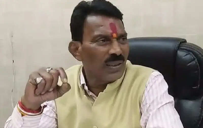 मुख्यमंत्री सुगम परिवहन सेवा से शहरी-ग्रामीण क्षेत्रों में मजबूत होगी सीधी बस कनेक्टिविटीः सिलावट