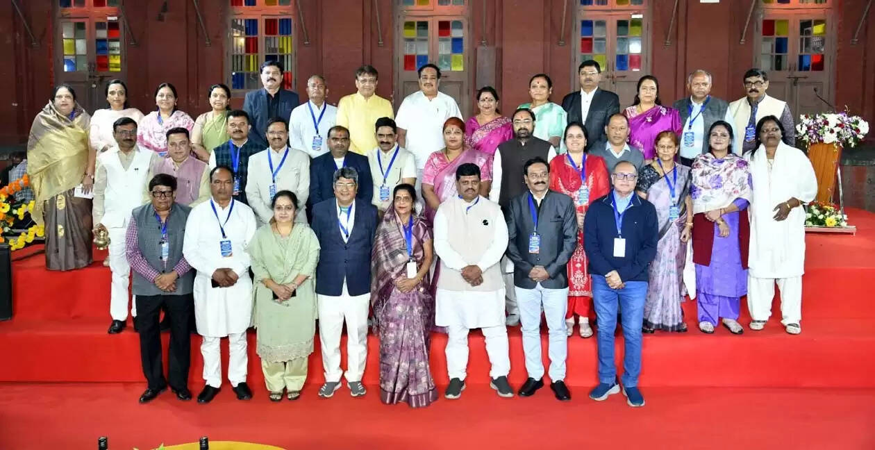 हिसार के मेयर ने अखिल भारतीय ‘मेयर्स परिषद’की 116वीं कार्यकारिणी बैठक में लिया भाग