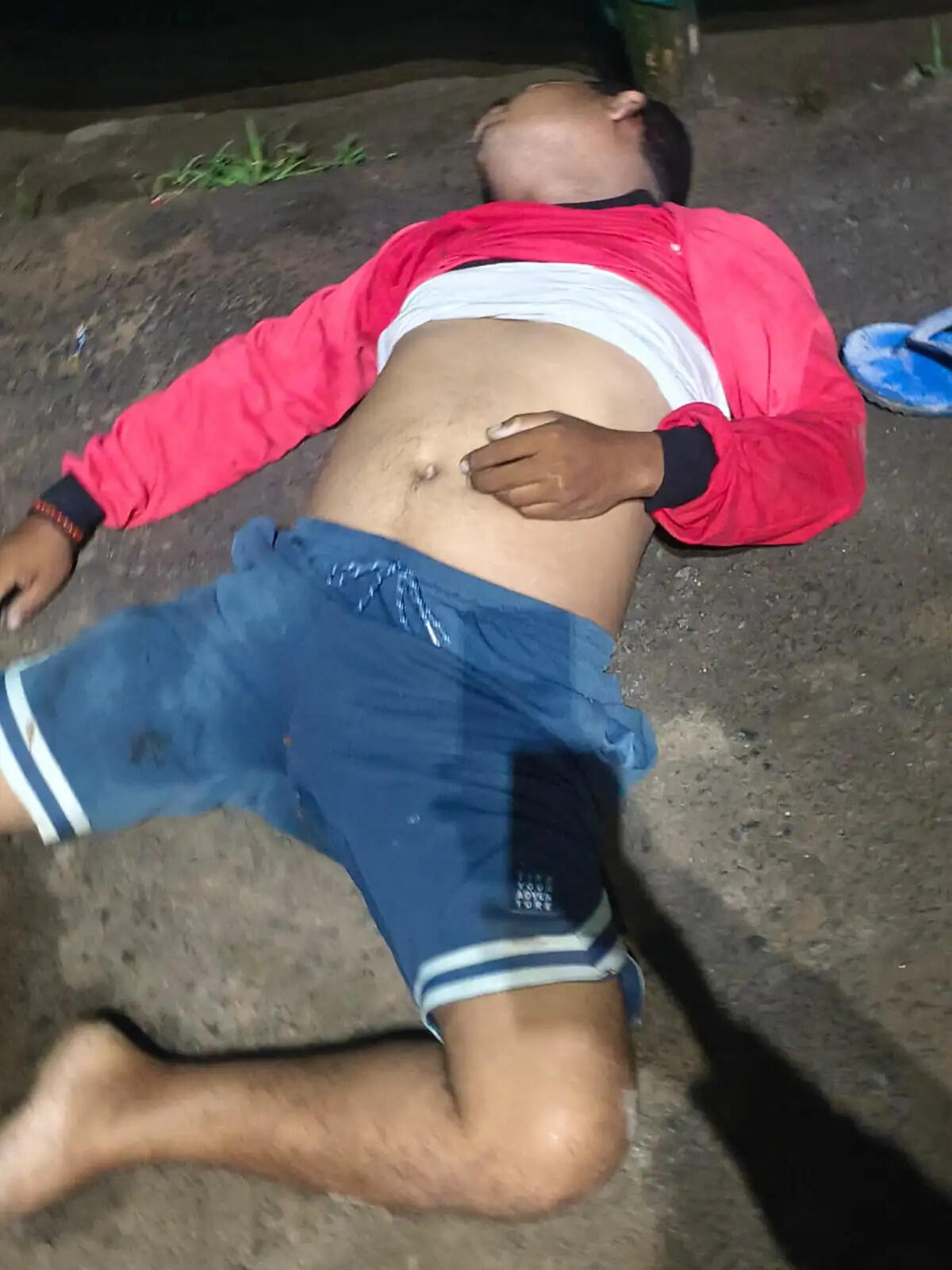 अनूपपुर: सड़क किनारे मिला युवक का शव, कारण अज्ञात पोस्टमार्टम रिपोर्ट से होगा खुलासा
