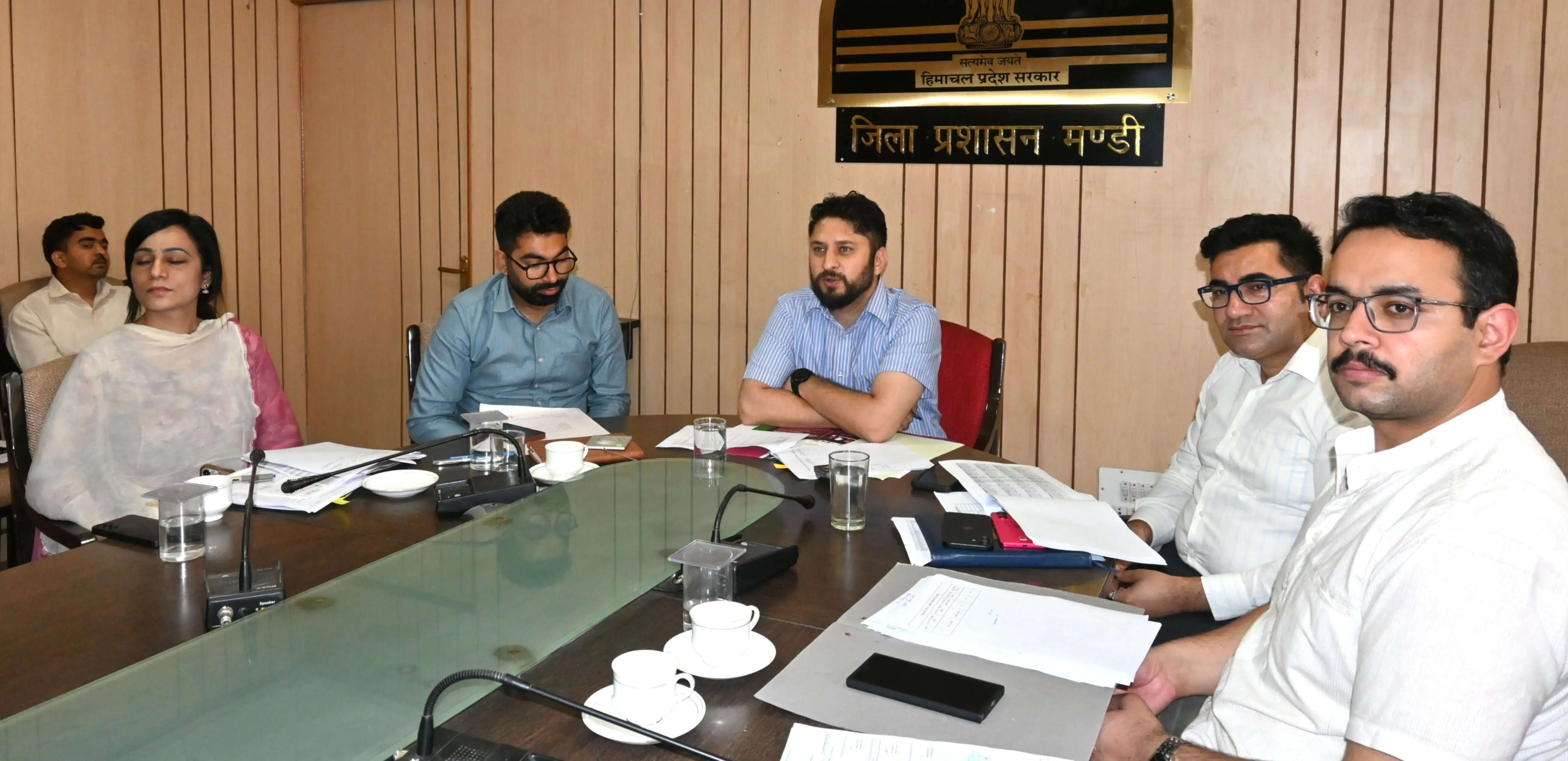 मुख्यमंत्री सेवा संकल्प हेल्पलाइन पर प्राप्त शिकायतों के त्वरित निपटारे के निर्देश