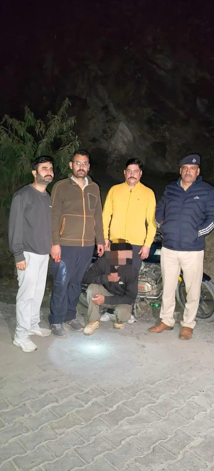 पच्छाद में पुलिस ने 9.82 ग्राम चिट्टे के साथ बाइक सवार युवक दबोचा