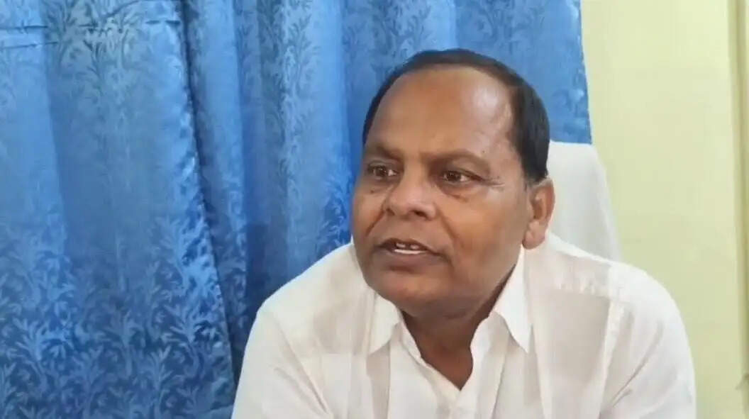 सरकारी डॉक्टरों की निजी प्रैक्टिस पर रोक के खिलाफ सुपौल में डॉक्टरों की बैठक