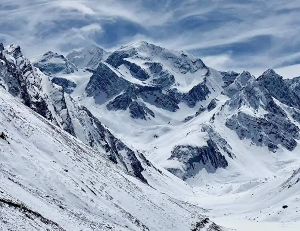 आदि कैलाश-ओम पर्वत यात्रा के लिए एक माह में 27,911 इनरलाइन परमिट हुए जारी