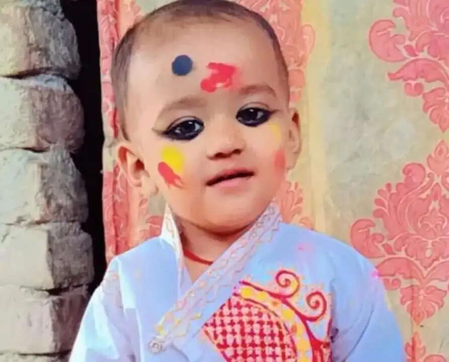 सड़क हादसे में मासूम बच्ची की गई जान