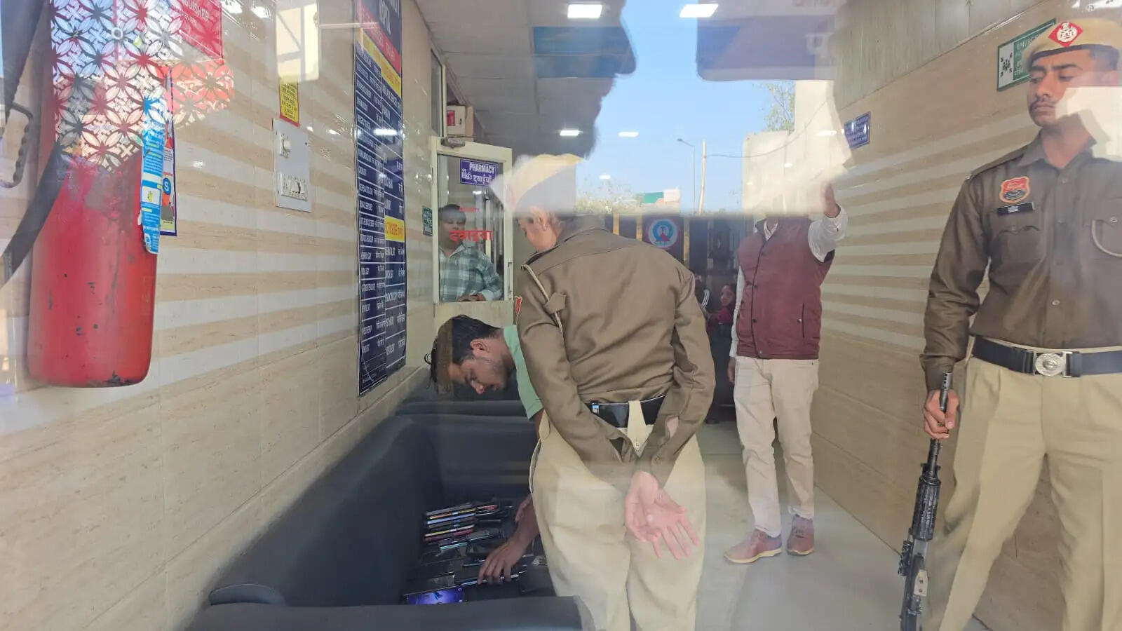 झज्जर के निजी अस्पताल में आयकर का छापा