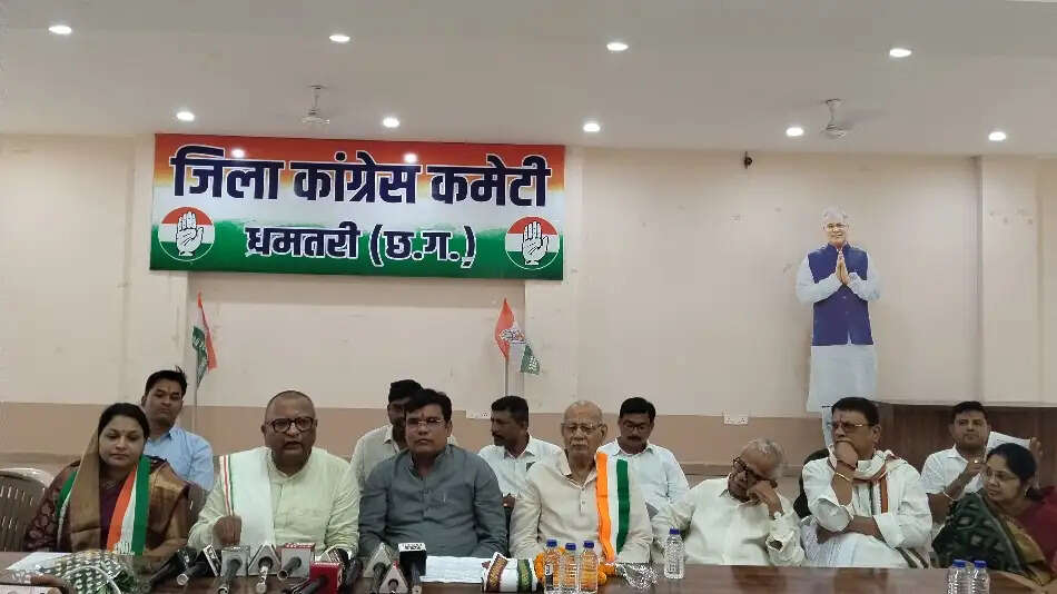 केंद्र सरकार के नीतियों ने देश को महंगाई के ज्वालामुखी में धकेल दिया : कांग्रेस