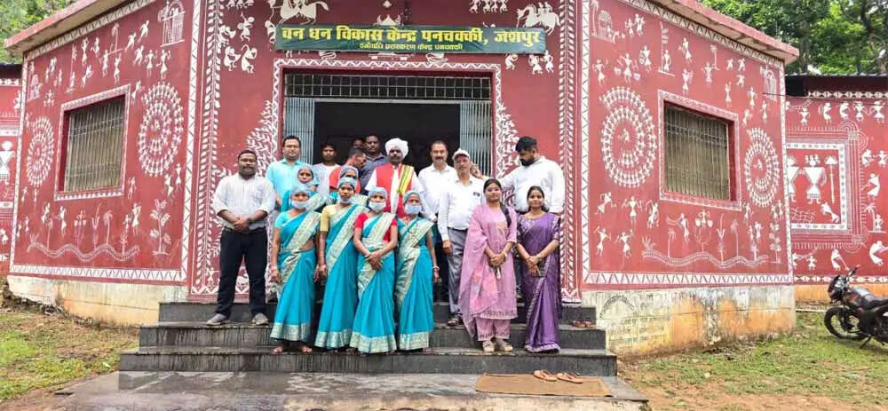 जशपुर&nbsp;: वनोपज आधारित आजीविका को मिल रही नई पहचान: रूपसाय सलाम