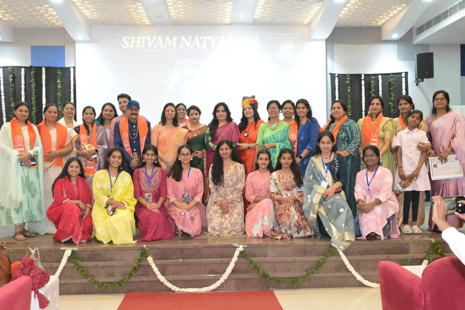 64 बालिकाएं शिवम नृत्य-श्री अवार्ड से सम्मानित