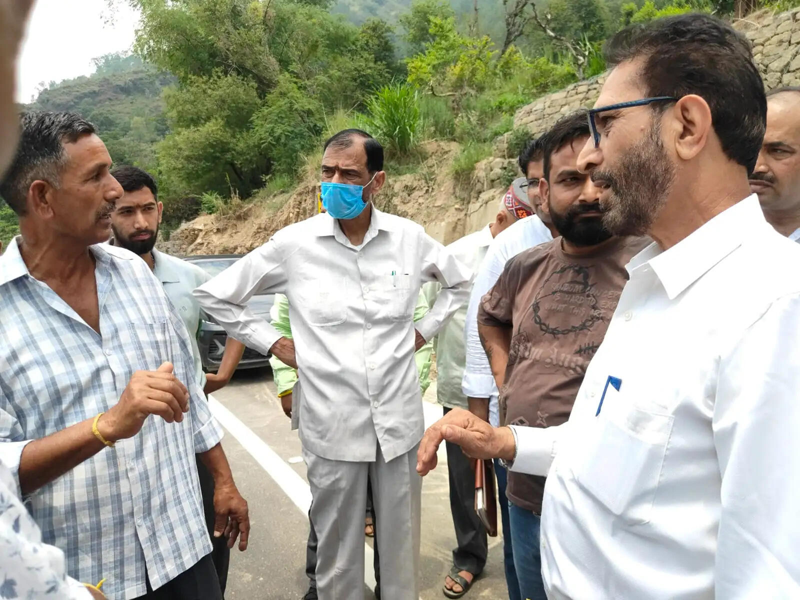 फोरलेन निर्माण प्रभावित क्षेत्रों का संयुक्त टीम ने किया निरीक्षण