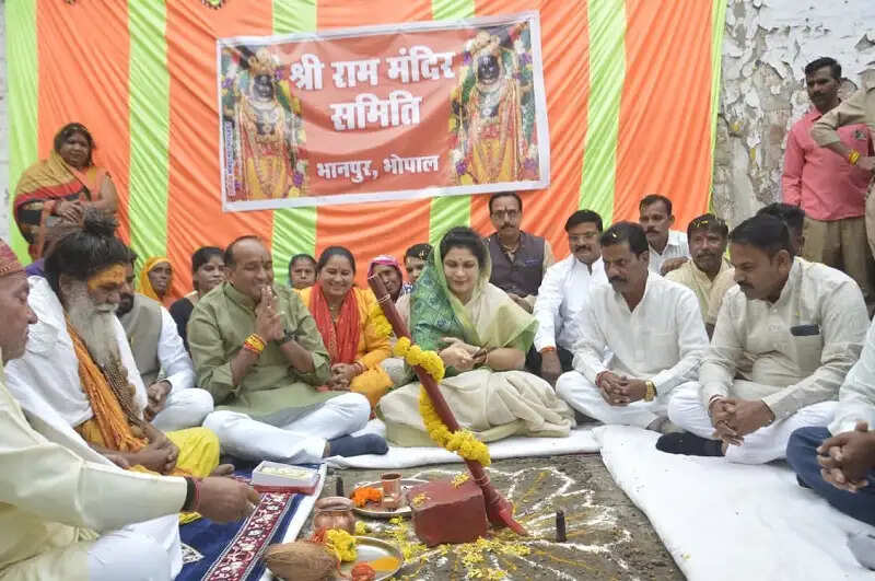 सामुदायिक सुविधाओं का विस्तार और गुणवत्तापूर्ण विकास हमारी सर्वोच्च प्राथमिकता: मंत्री कृष्णा गौर